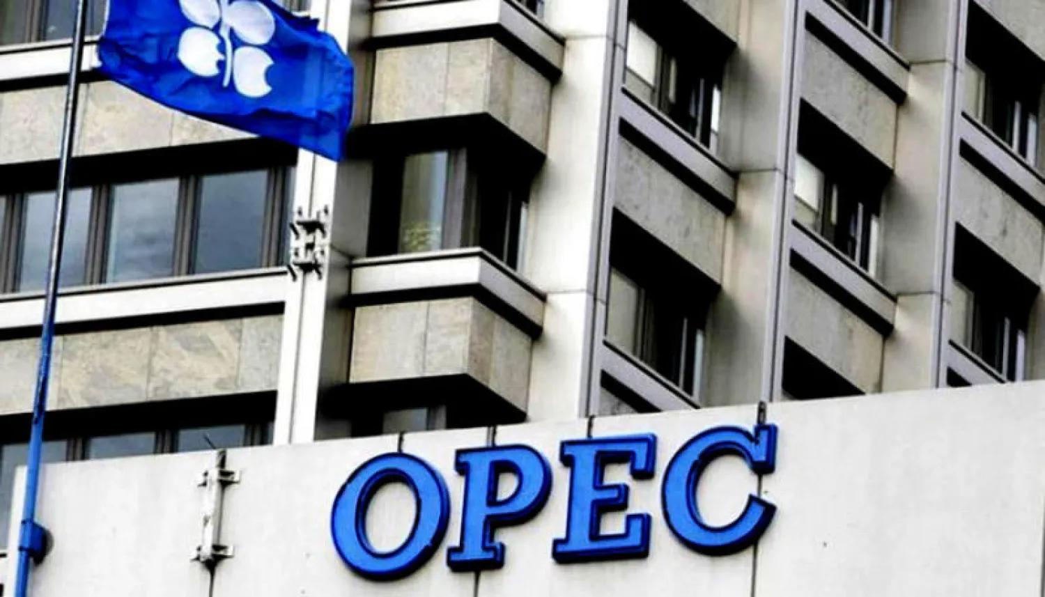 اتفاق «أوبك بلس» يساعد روسيا على تقليص إنفاق احتياطاتها واستعادة مدخراتها