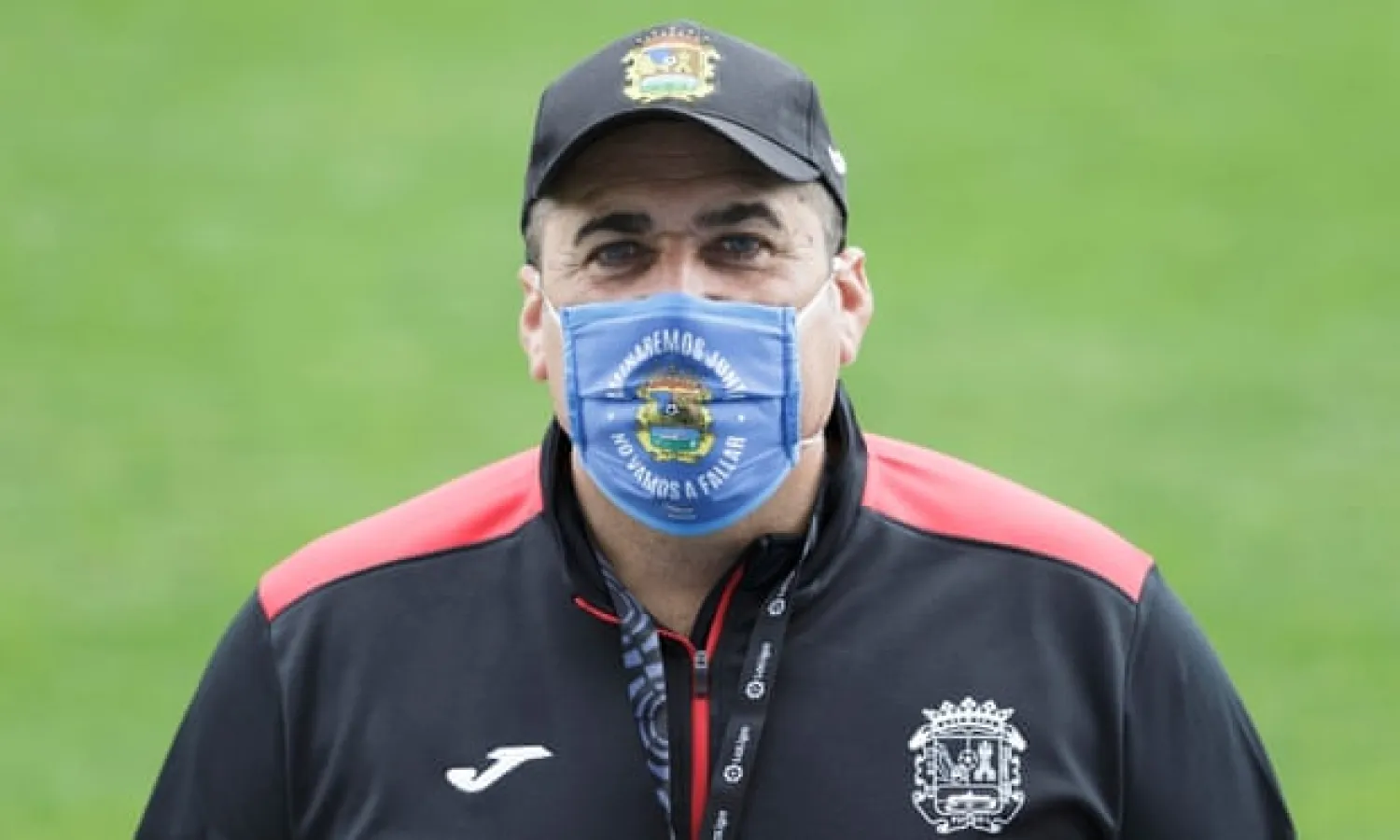  Fuenlabrada coach José Ramón Sandoval in his club mask. Photograph: CF Fuenlabrada
