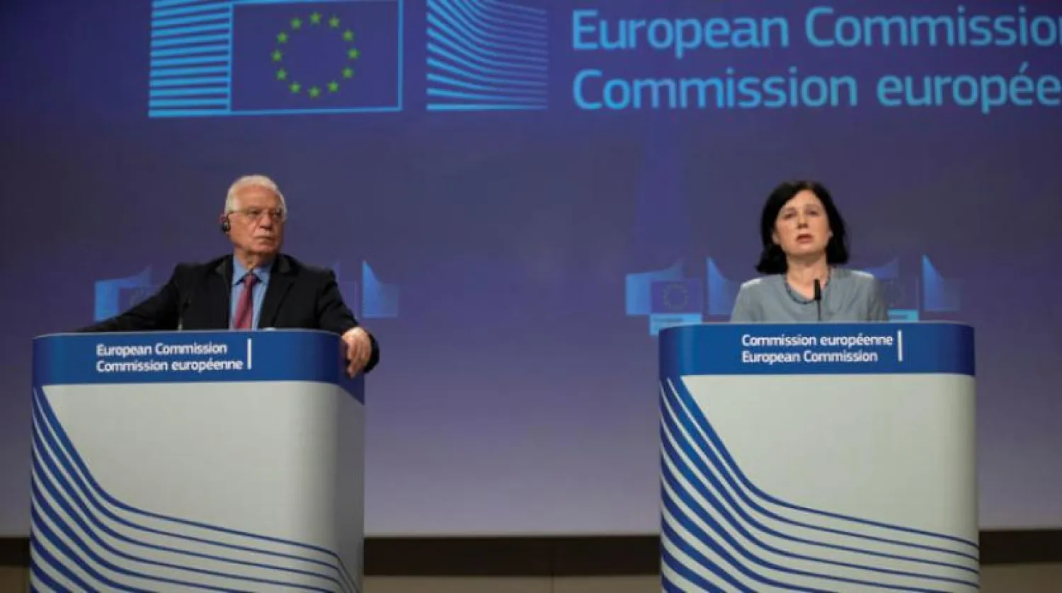 Josep Borrell ve Vera Jourova (Reuters)