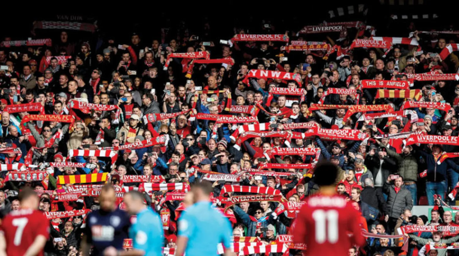 الجماهير ستختفي من الملاعب بسبب الحظر (غيتي)