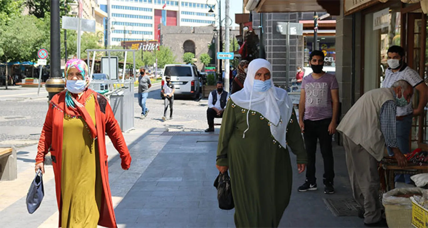 Diyarbakır diken üstünde! Son 13 günde 450 vaka hastaneye kaldırıldı