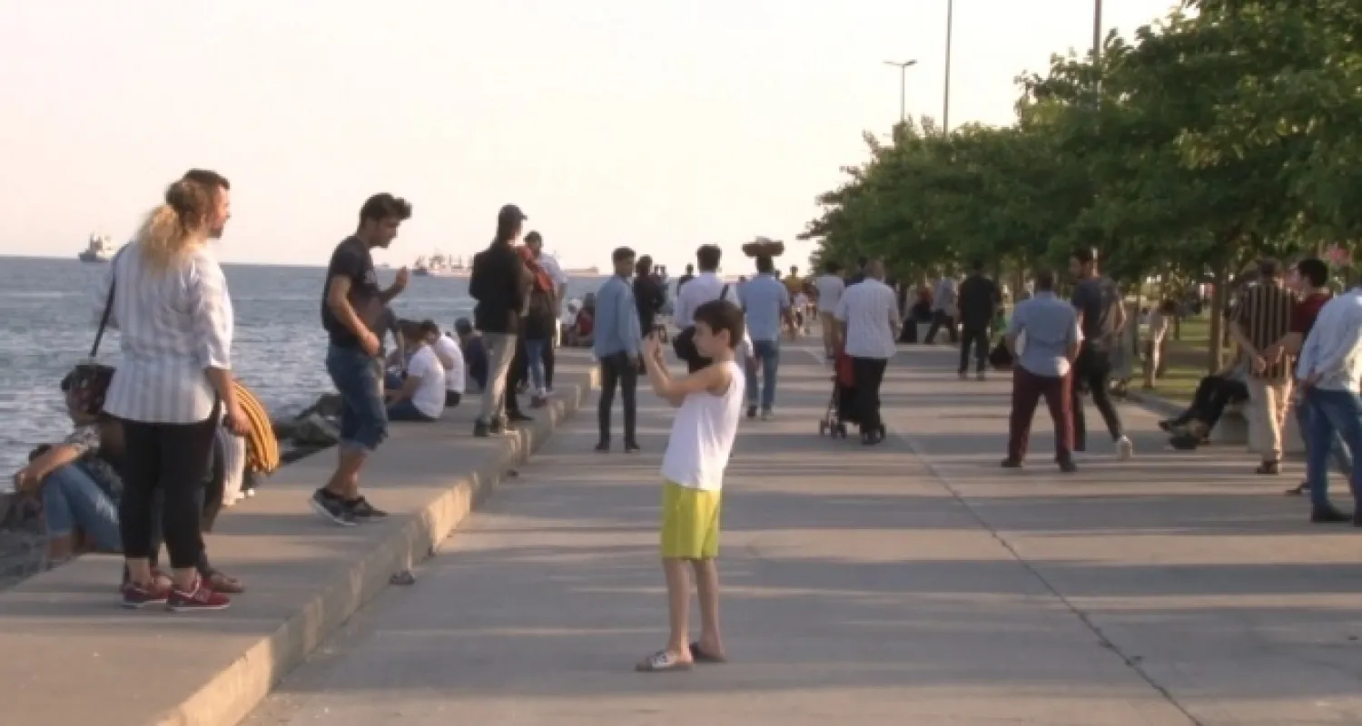 Normalleşme süreci ile birlikte sahil ve piknik alanları doldu taştı