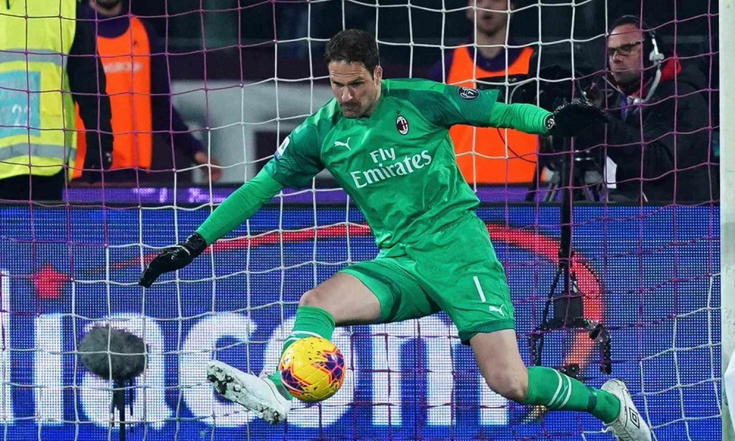 Milan’s goalkeeper Asmir Begovic keeps out an effort from Fiorentina on his debut as a substitute in a 1-1 draw during February. (AP)