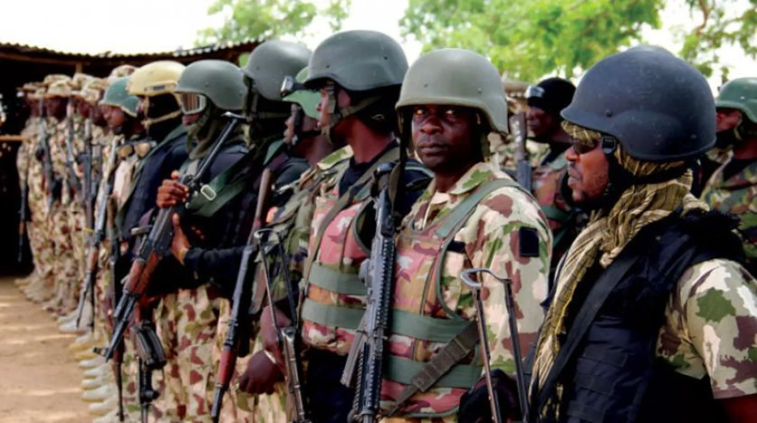 Doğu Nijerya’da askerler hazırol vaziyetinde (AFP)
