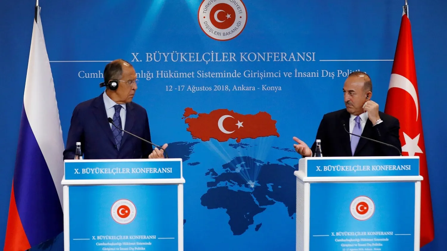 Russian Foreign Minister Sergei Lavrov (L) and his Turkish counterpart Mevlut Cavusoglu attend a news conference, Ankara, Turkey, Aug. 14, 2018. (Reuters)