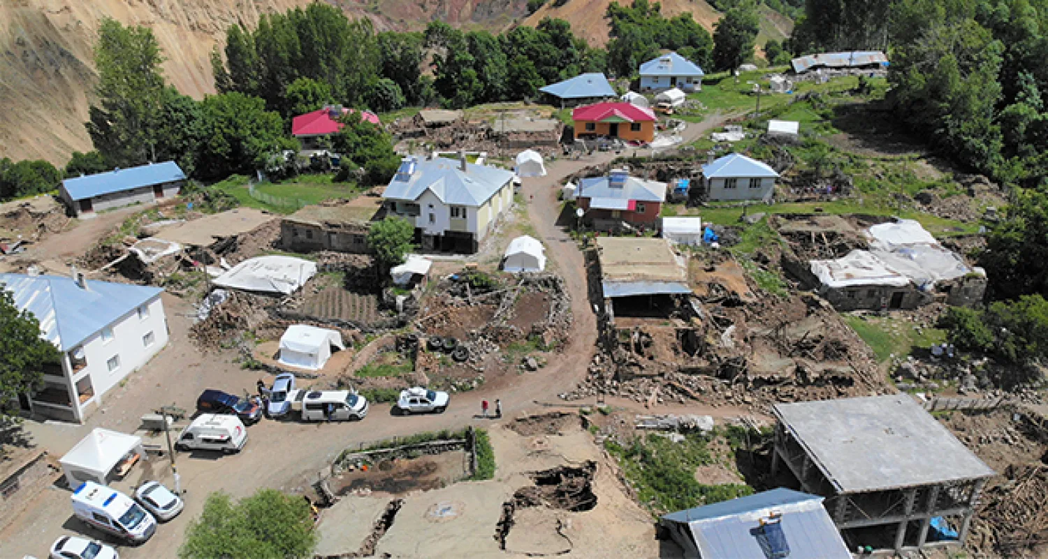 AFAD'dan deprem raporu: Bingöl depreminde 22 yapı yıkıldı, 214 yapı ağır hasar gördü