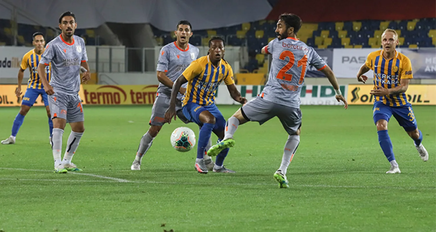 Ankaragücü 1-2 Başakşehir: İşte nefes kesen maçın önemli anları 