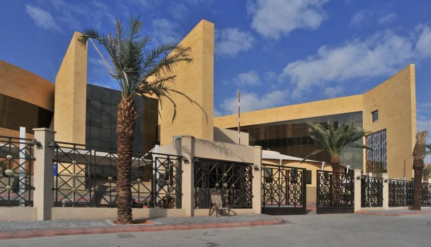 Saudi Arabia Unveils Initiative to Transform Public Libraries into Cultural Platforms