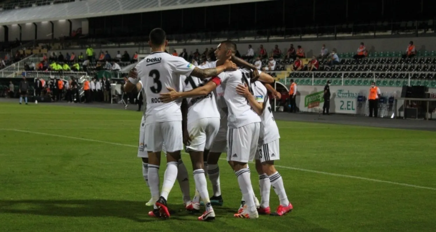 Denizlispor'u deplasmanda 5-1 mağlup etmeyi başaran Beşiktaş, bu sezonki en gollü galibiyetine imza attı: İşte nefes kesen maçın önemli anları 
