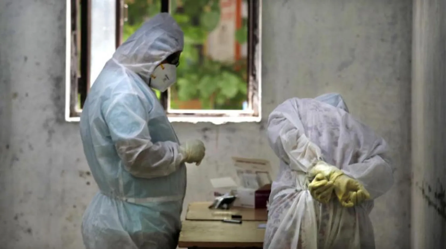 Fotoğraf altı: Hindistan’daki bir karantina hastanesi (AP)