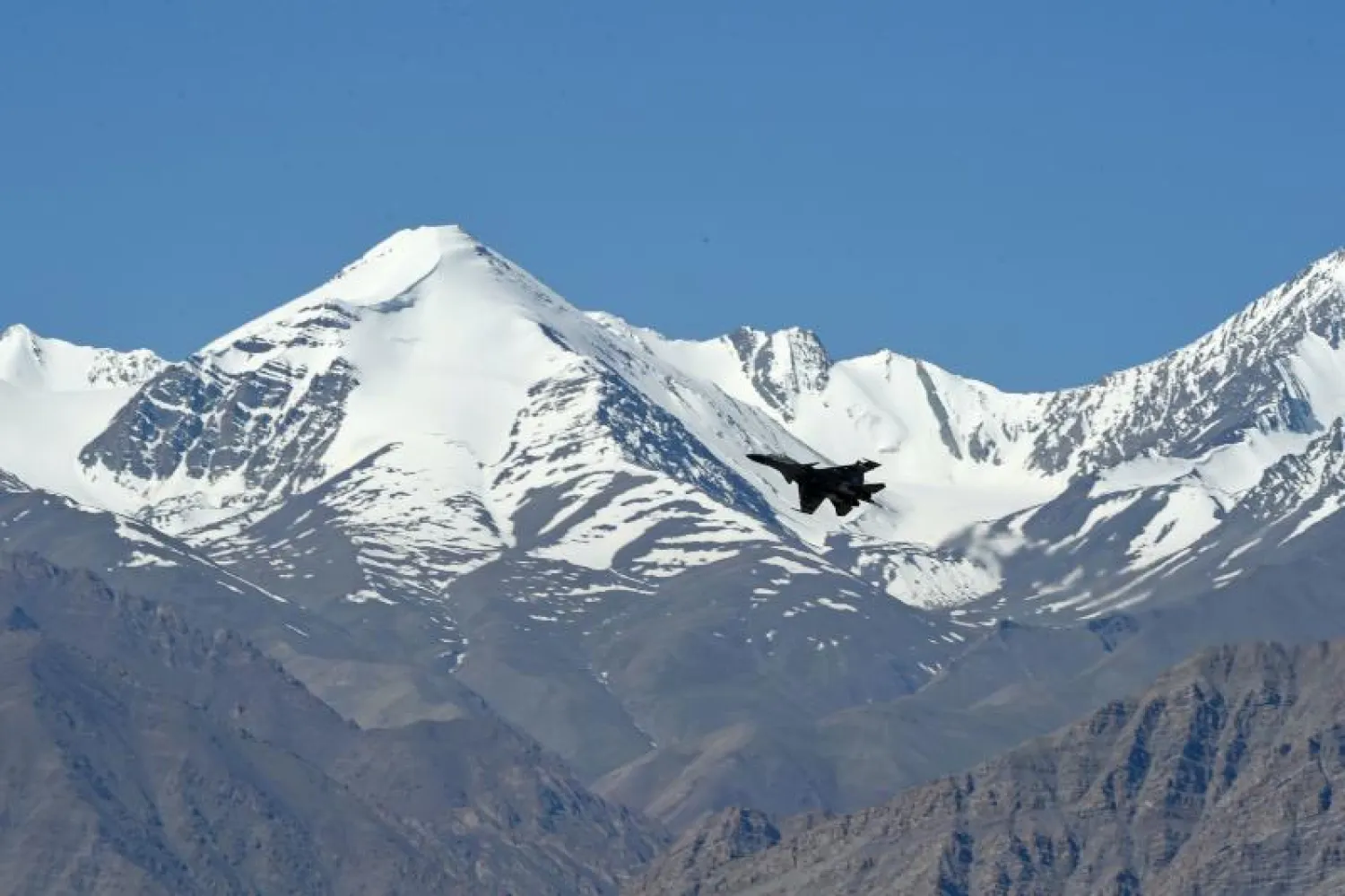 مقاتلة هندية في سماء منطقة لاداخ (أ.ف.ب)