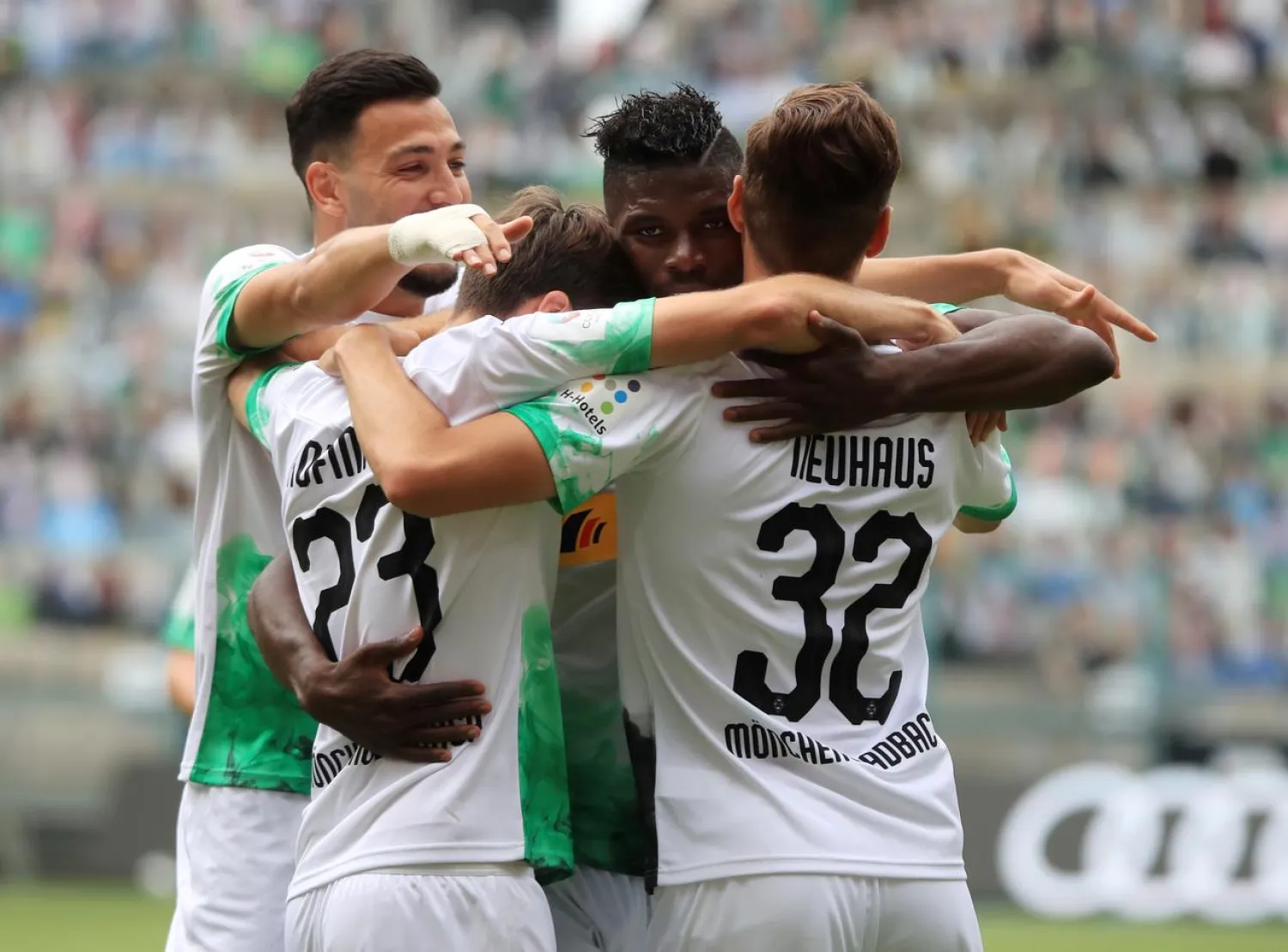 Borussia Moenchengladbach's Jonas Hofmann celebrates scoring their first goal with teammates, following the resumption of play after the outbreak of the coronavirus. (Reuters)