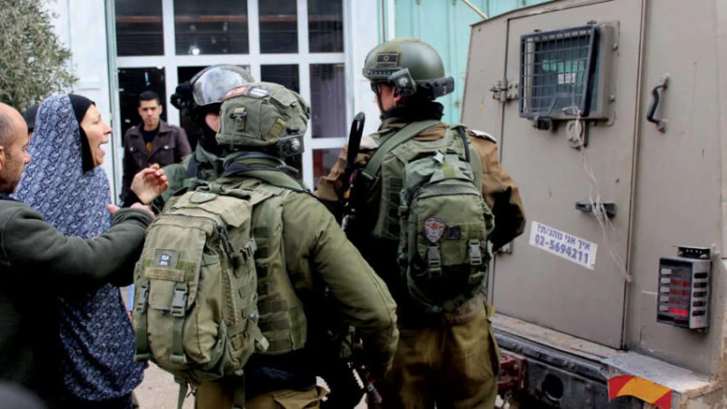 اعتقال القوات الإسرائيلية شاباً من مخيم العروب في فبراير (وفا)