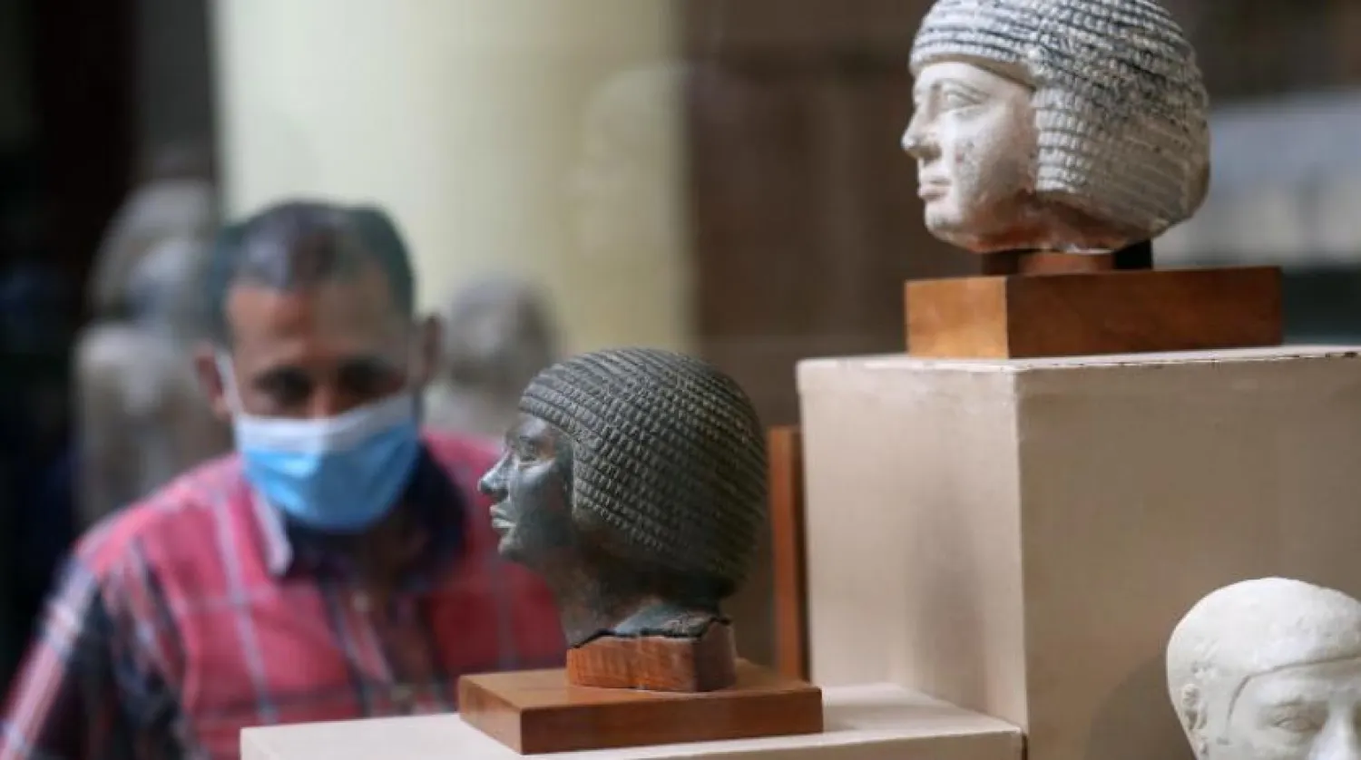 Kahire’deki Mısır Müzesi ziyaretçilere açıldıktan sonra (EPA)