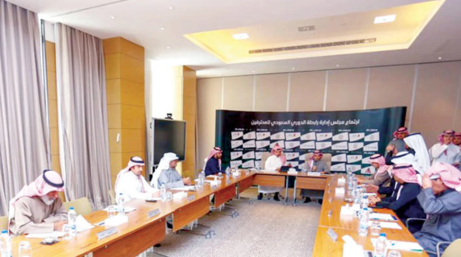 اجتماعات رابطة المحترفين لم تشهد تأييداً كاملاً لاستئناف الدوري (الشرق الأوسط)