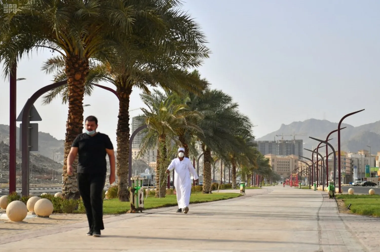 People are seen at a park in Saudi Arabia as it eases lockdown restrictions. (SPA)