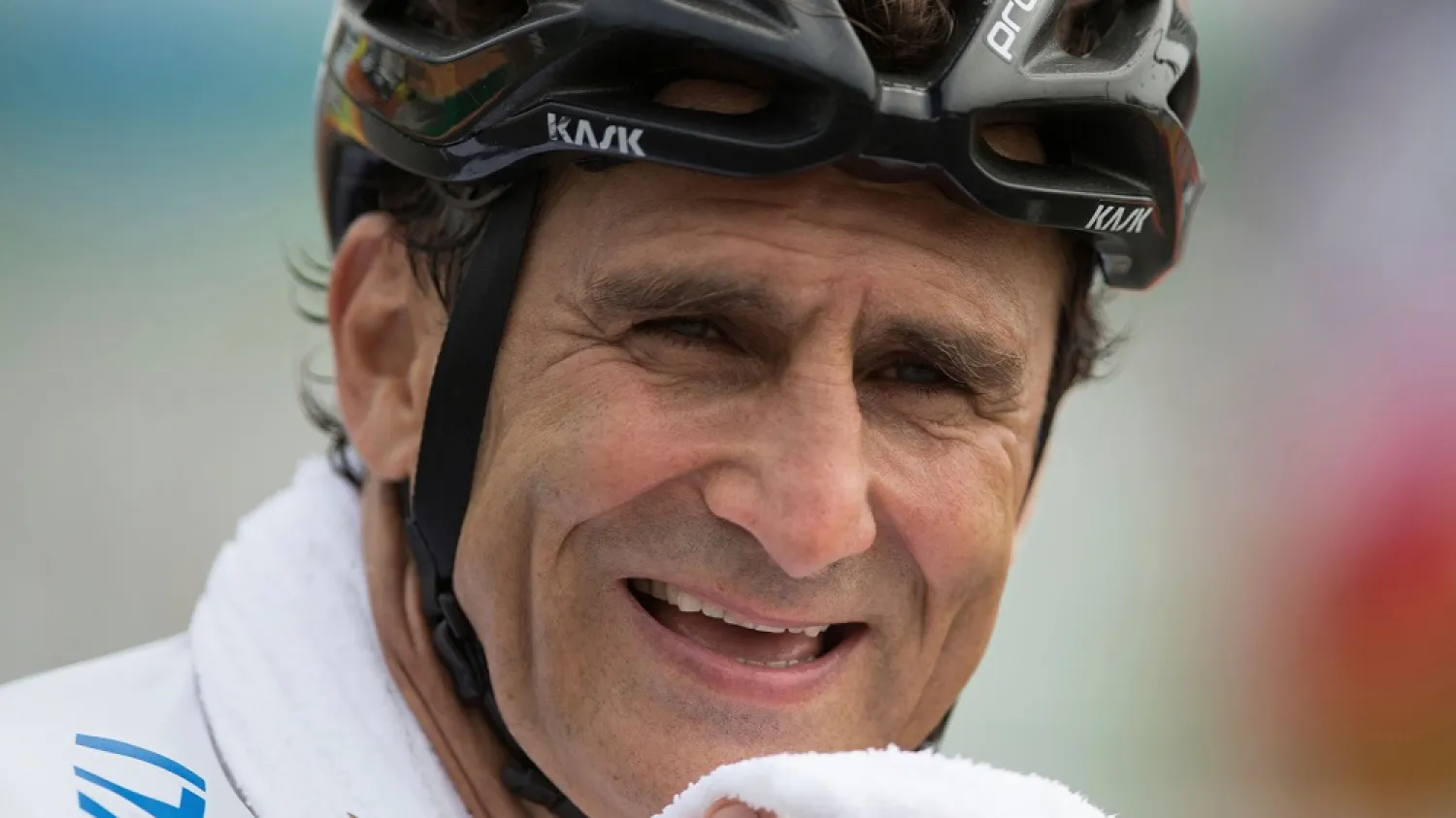 In this photo taken on Sept. 15, 2016, Alex Zanardi, smiles after winning the silver medal in the men’s road race H5, during the 2016 Paralympics Games, in Rio de Janeiro, Brazil. (AP)