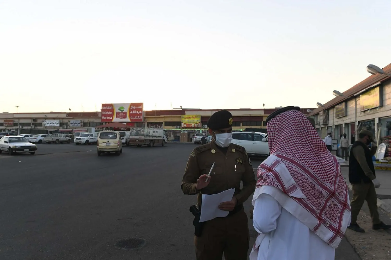 Police in Tabuk enforce preventive measures amid the coronavirus outbreak. (SPA)