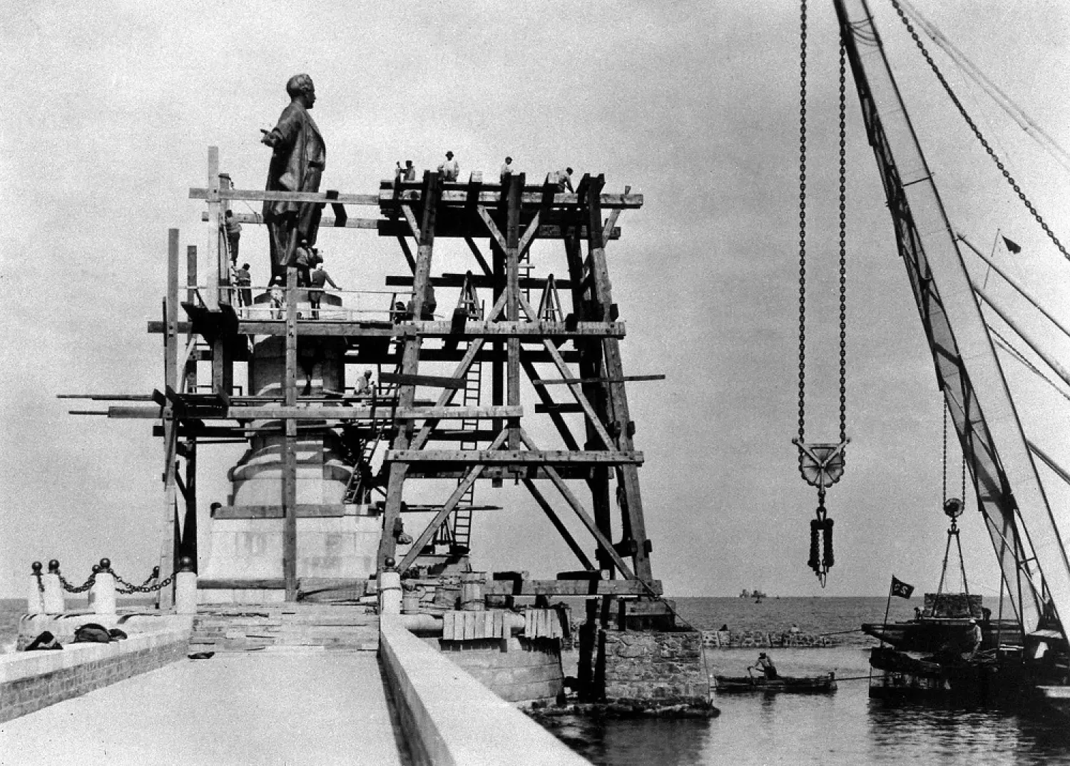 The statue of Ferdinand de Lesseps seen at the entrance of the Suez Canal in 1899. (AFP)