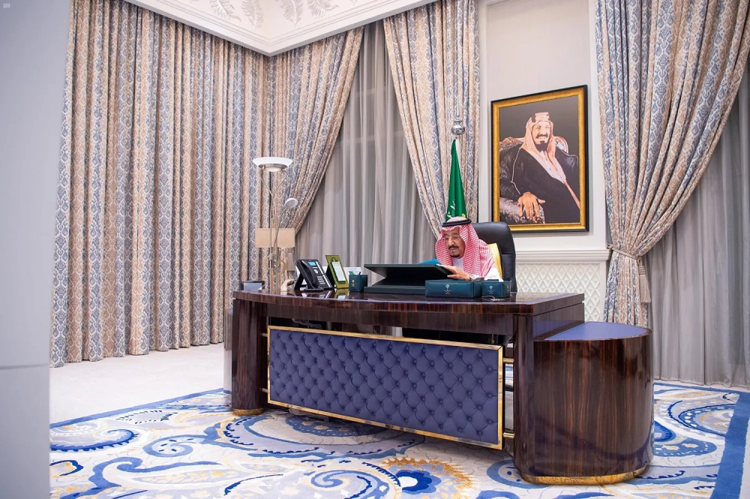 King Salman chairs a cabinet meeting held via video-conference. (SPA)