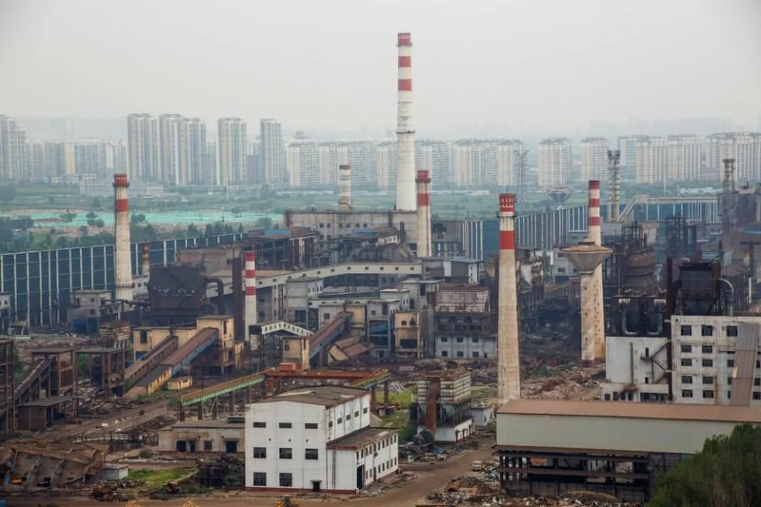 FILE PHOTO: A general view shows the decommissioned Guofeng Iron and Steel plant in Tangshan, Hebei province, China, August 22, 2018. REUTERS/Thomas Peter
