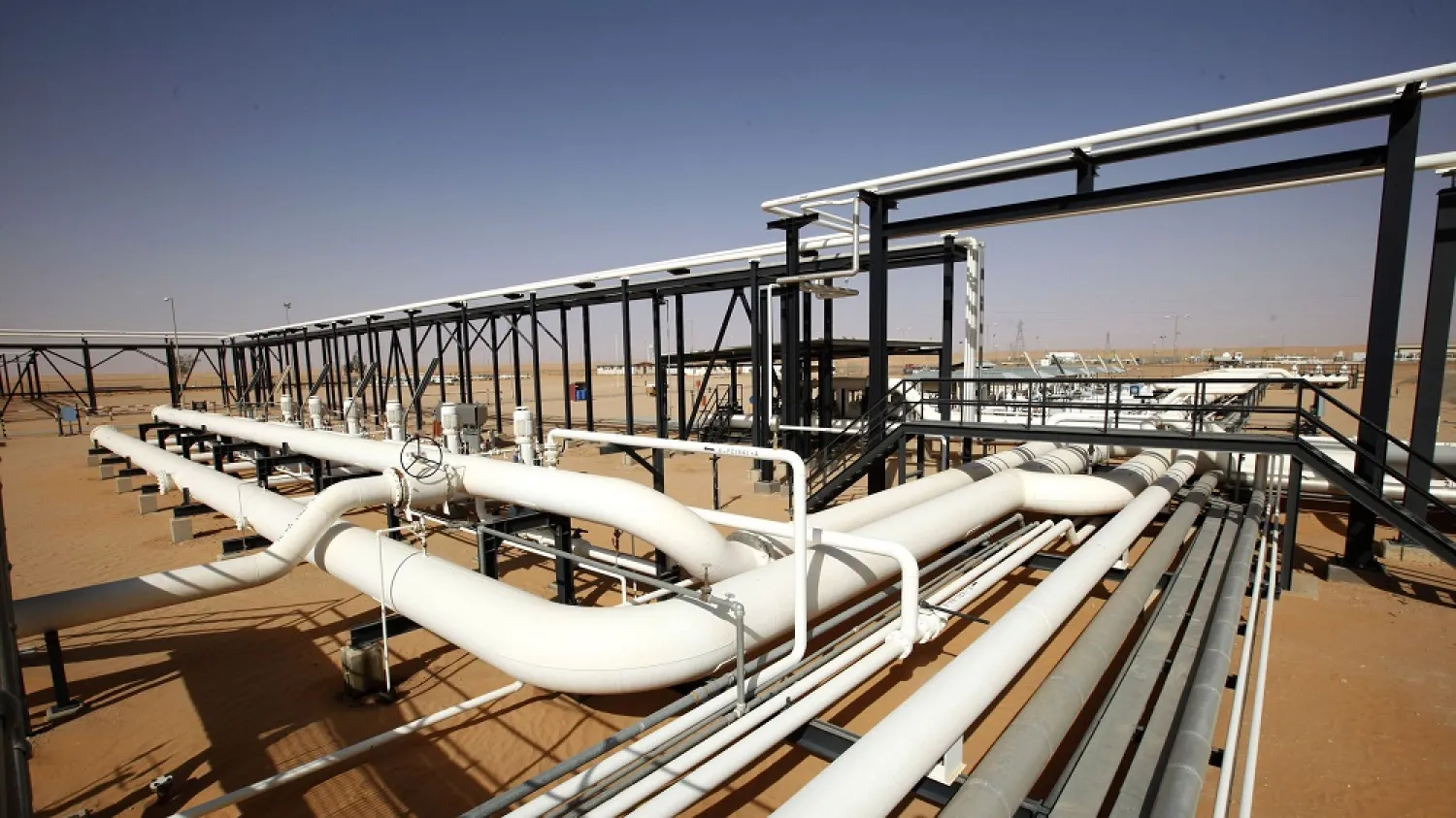 Pipes are pictured at al-Sharara oil field, Libya, Dec. 3, 2014. (Reuters)