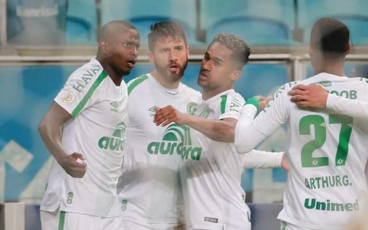 لاعبون من فريق شابكوينسي البرازيلي - أرشيف (رويترز)