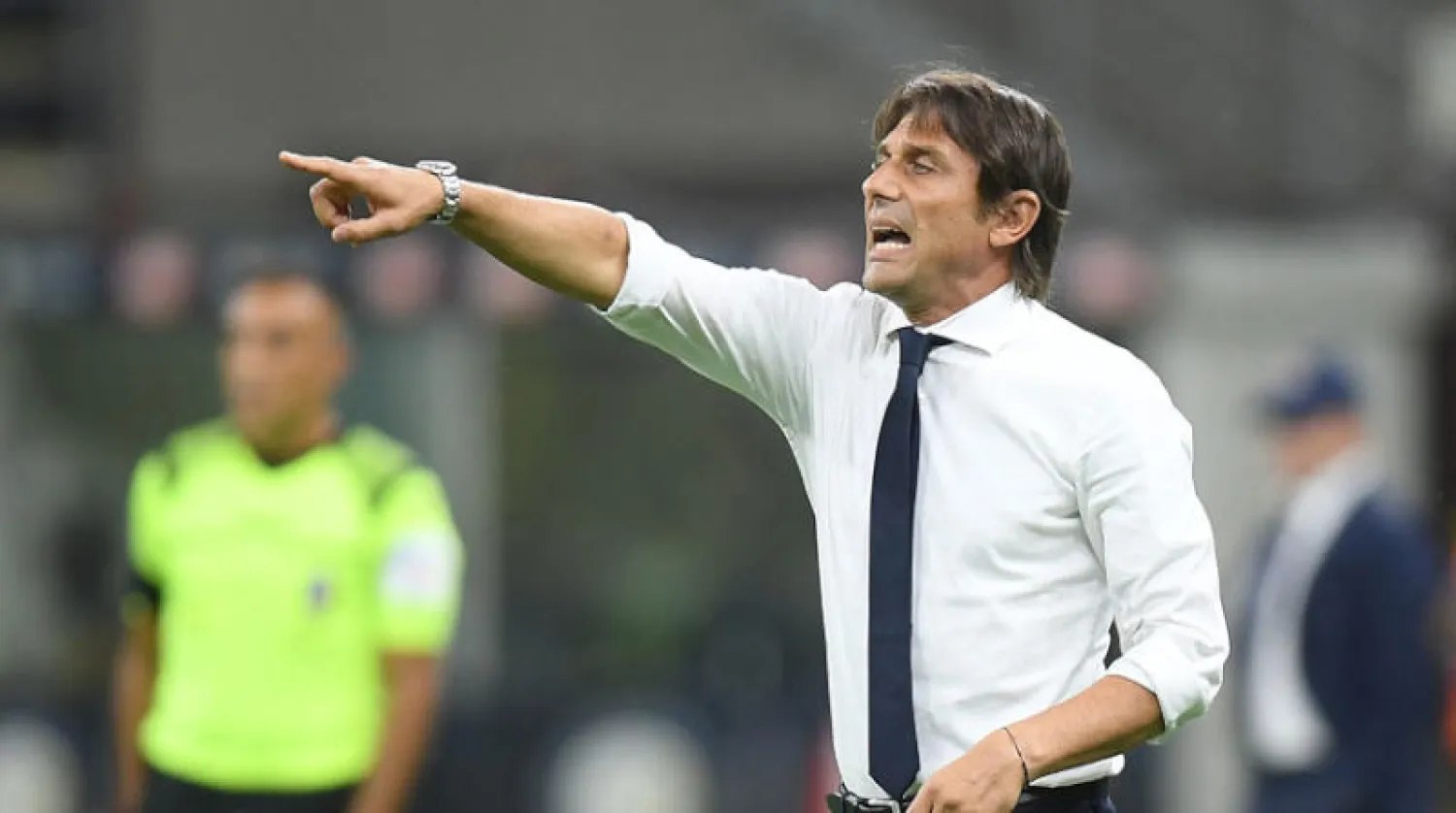 كونتي مدرب الإنتر يتحسر للخروج من المنافسة على اللقب (رويترز)