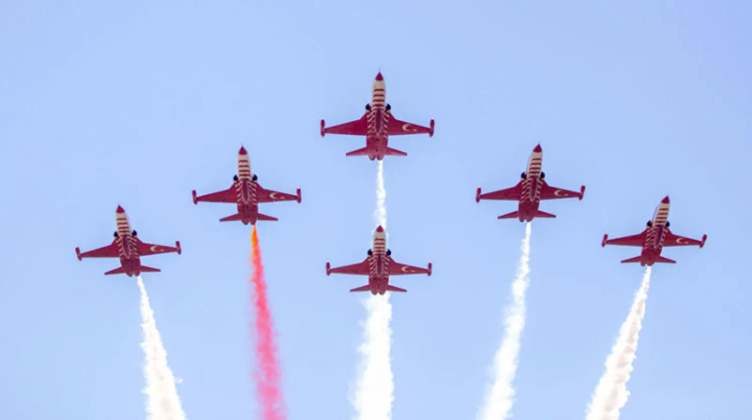 مقاتلات تركية قامت بطلعات فوق شمال قبرص في الذكرى الـ 46 لغزو تركيا الجزيرة عام 1974 (أ.ف.ب)