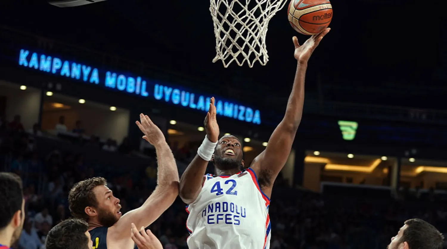 Anadolu Efes, Bryant Dunston'ın sözleşmesini uzattı