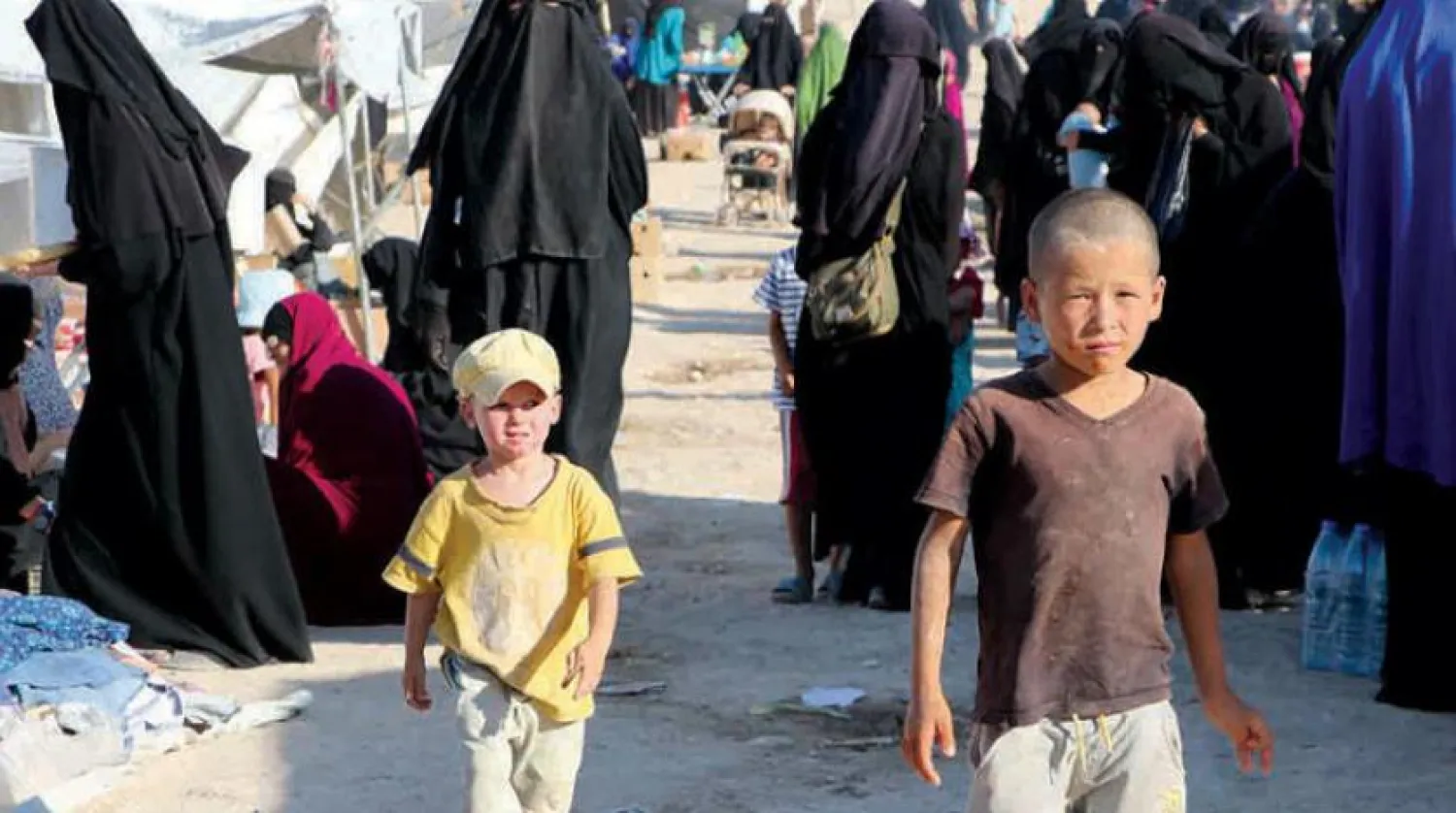 Suriye’nin Haseke Müdürlüğü’ne bağlı el-Hol kampında yaşayan yabancı çocuklar. (Şarku’l Avsat)
