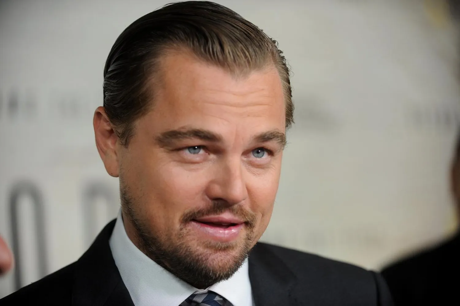 45 yaşındaki Leonardo DiCaprio, 1990'ların başında televizyon reklamlarında görünerek oyunculuk hayatına başladı (AP)

