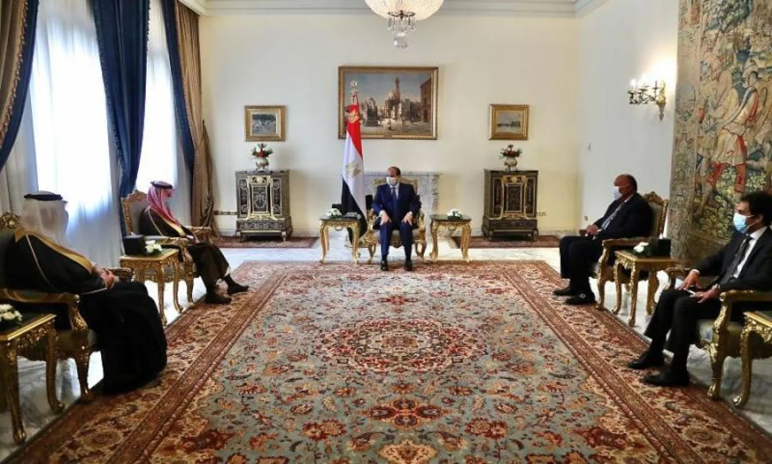 الرئيس المصري عبد الفتاح السيسي لدى استقباله وزير الخارجية السعودي الأمير فيصل بن فرحان في قصر الاتحادية بالقاهرة (واس)