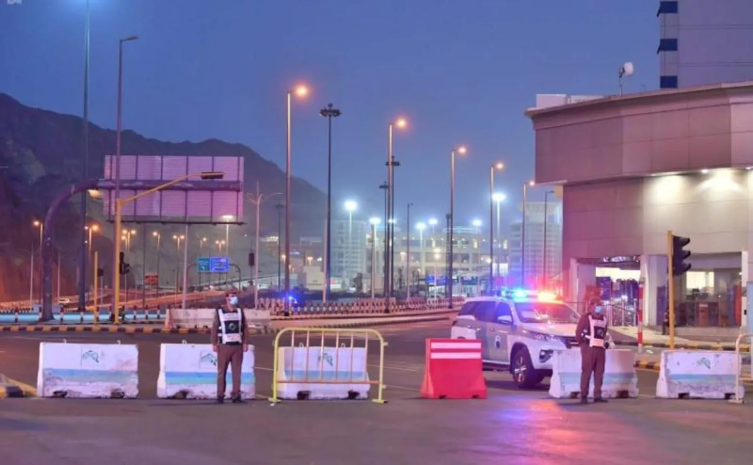 طوق أمني محكّم على المشاعر المقدسة لتنفيذ تعليمات الحج وضبط مخالفيها (واس)