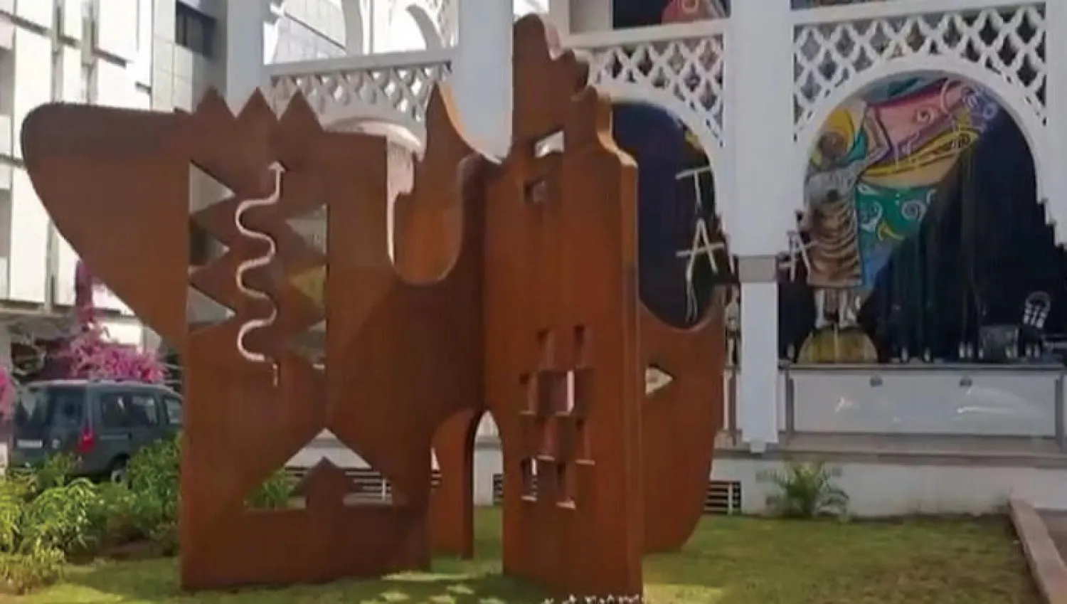 منحوتة بلكاهية