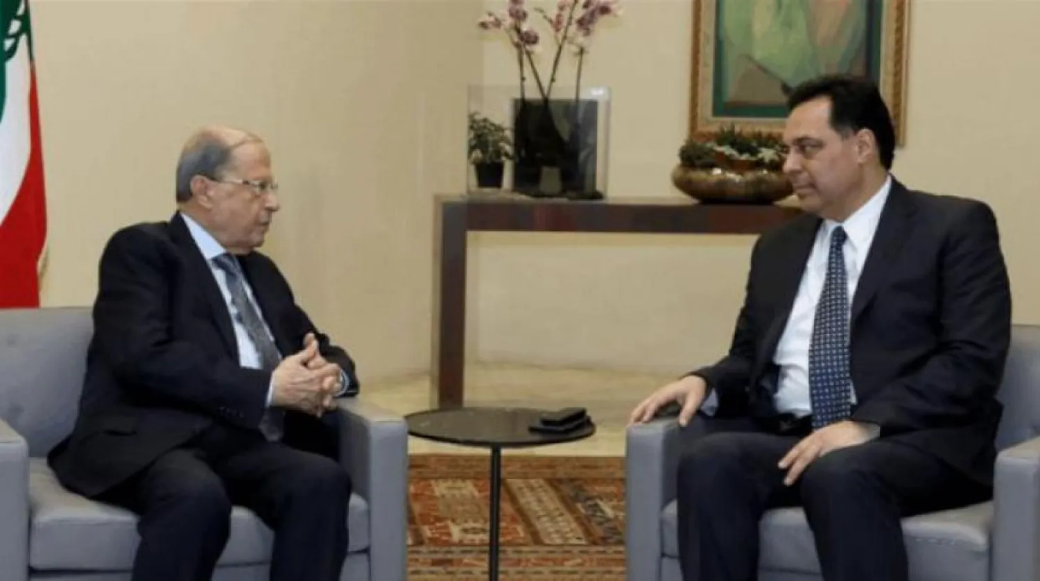 Lübnan Cumhurbaşkanı Mişel Avn ve Başbakan Hasan Diyab (Ulusal Bilgi Ajansı)