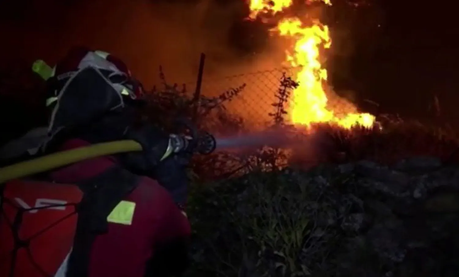 Firefighters, Troops Battle Forest Fire Outside Madrid