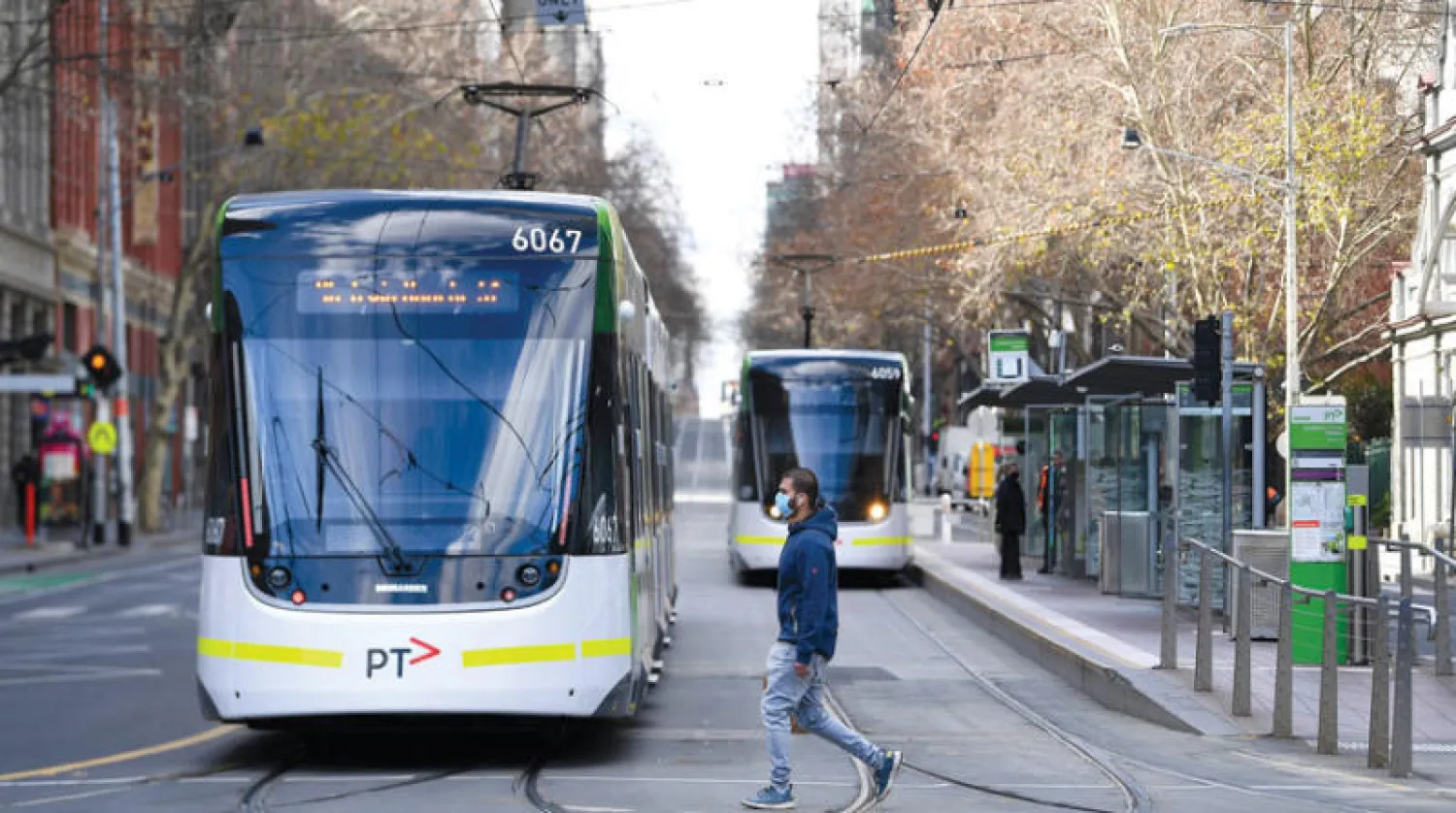 ملبورن الأسترالية تدخل في حظر تام (أ.ب)