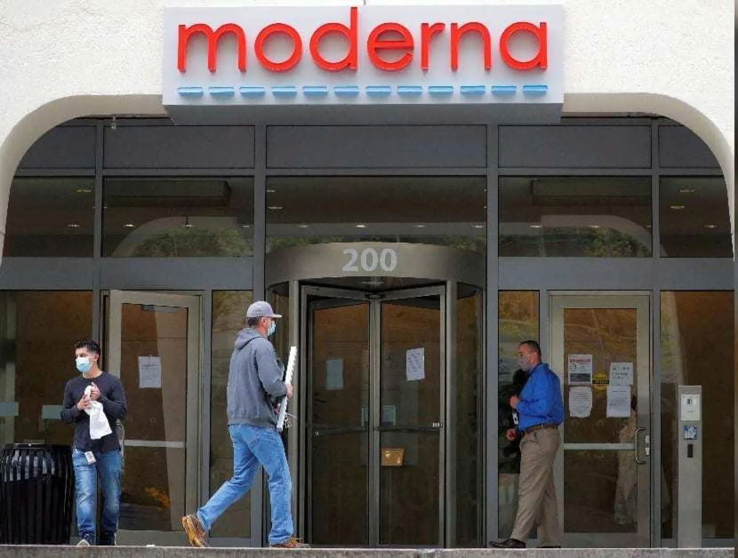 Switzerland Nears Deal to Get Moderna COVID Vaccine