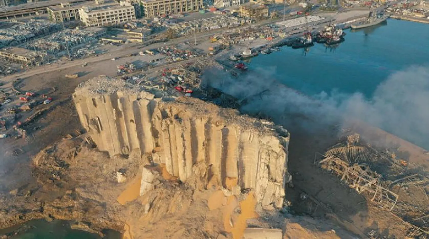 Beyrut Limanı patlamasının neden olduğu büyük hasarı gösteren havadan çekilmiş bir fotoğraf (AP)
