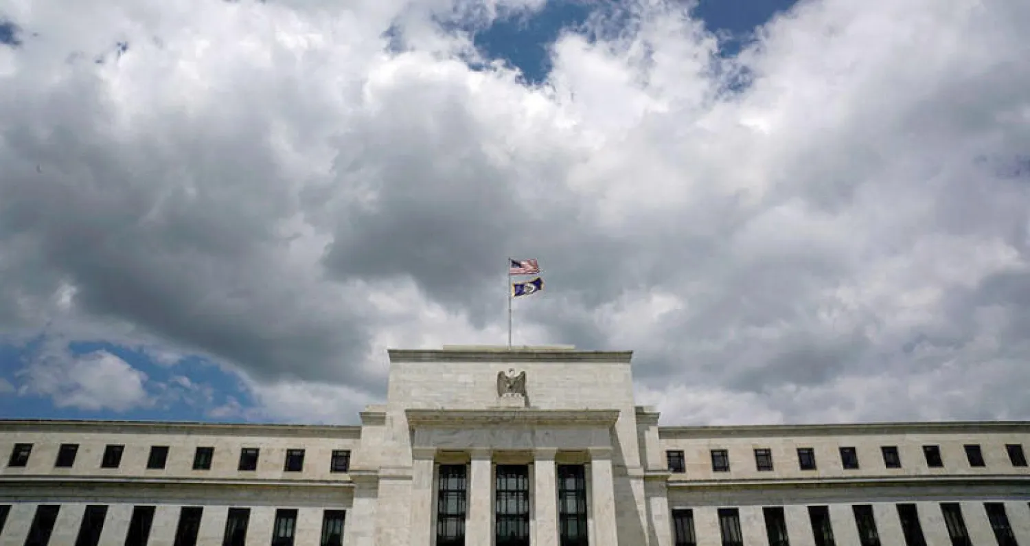 تحيط ضبابية عنيفة بالمشهد الاقتصادي الأميركي في ظل وضع غير مسبوق (رويترز)