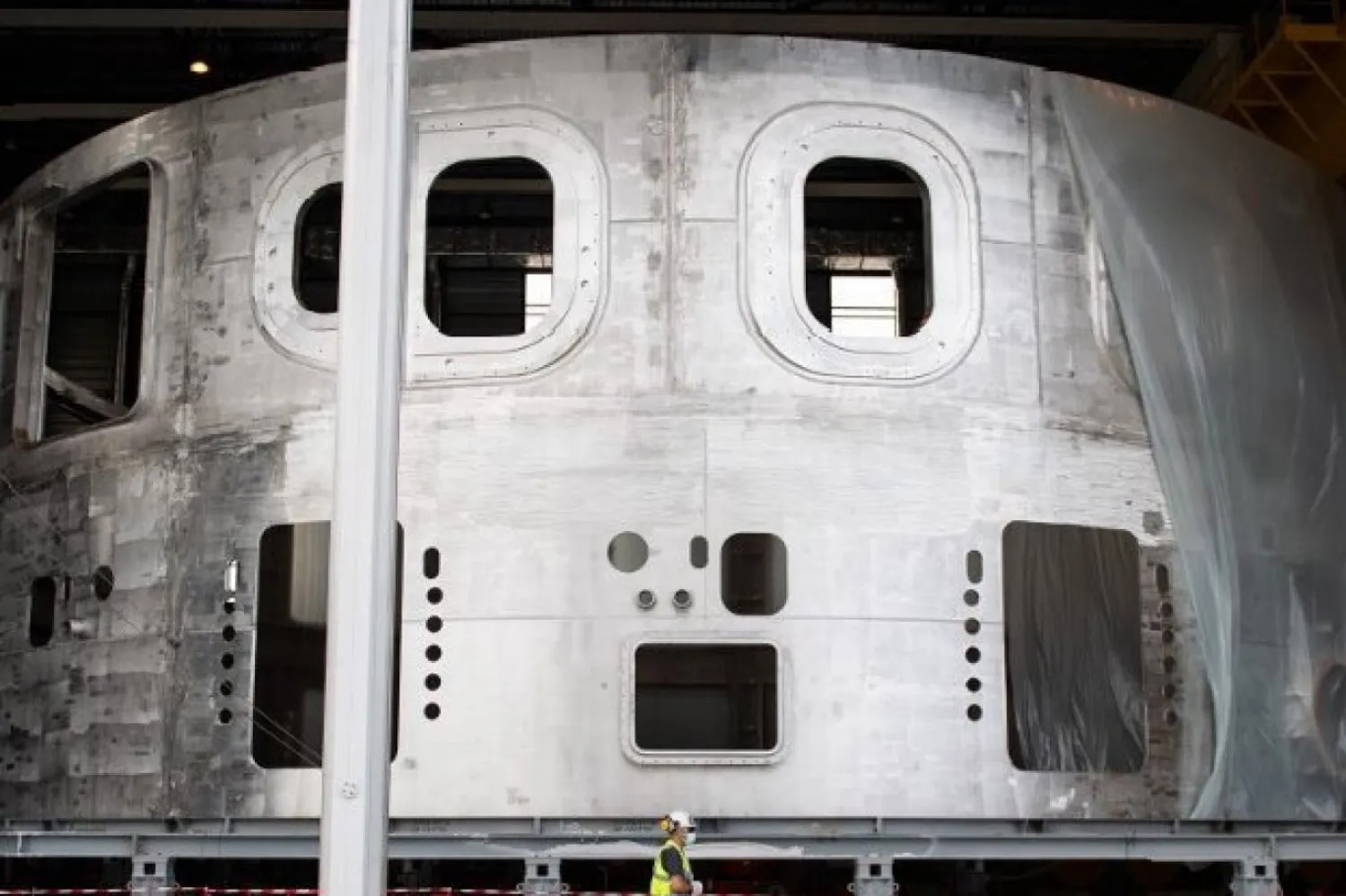 Sıcaklığın ortam sıcaklığının altındaki değerlerde sabit tutulmasına olanak tanıyan ve projede kullanılan kriyostat cihazı (AFP)