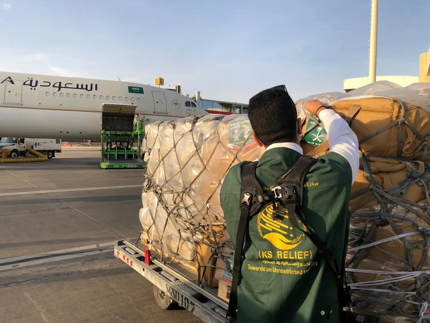 KSRelief sends aid to Lebanon in wake of the devastating Beirut port blast. (SPA)