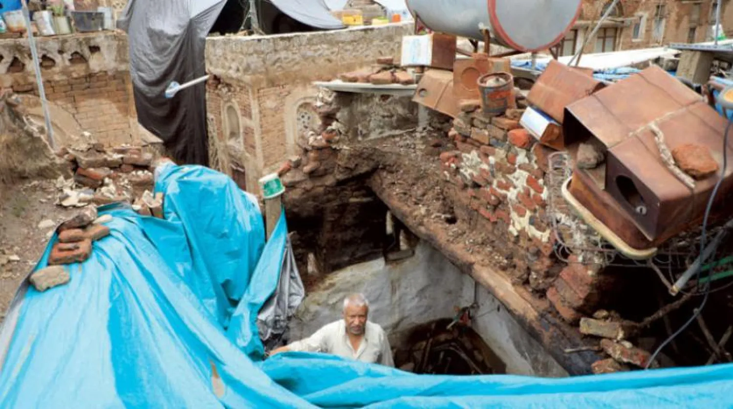 The damage affected a large number of homes in Sana'a (AFP)
