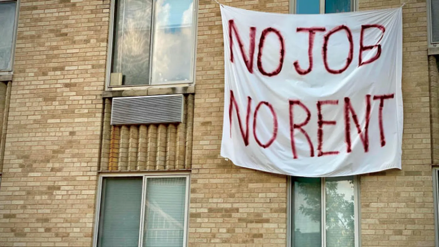 عشرات ملايين الأميركيين يواجهون صعوبات في دفع الإيجارات (أ.ف.ب)