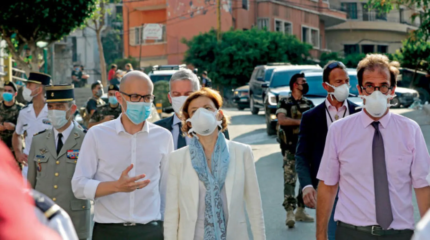 وزيرة الدفاع الفرنسية خلال جولتها في بيروت أمس (أ.ف.ب)