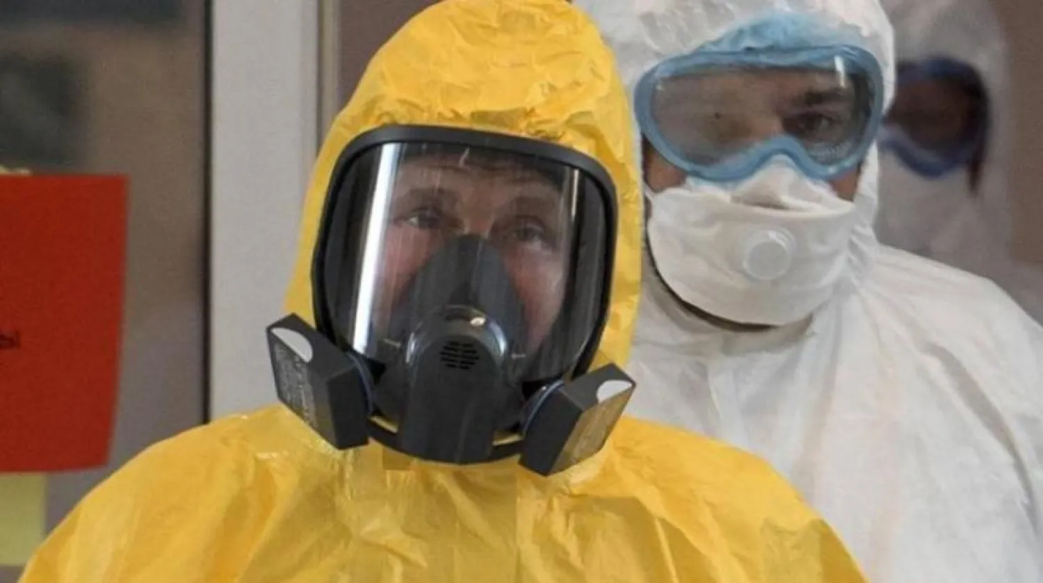 Rusya Devlet Başkanı Vladimir Putin, korona hastaları için yapılan bir karantina hastanesini ziyaret etti (Arşivler - AP)
