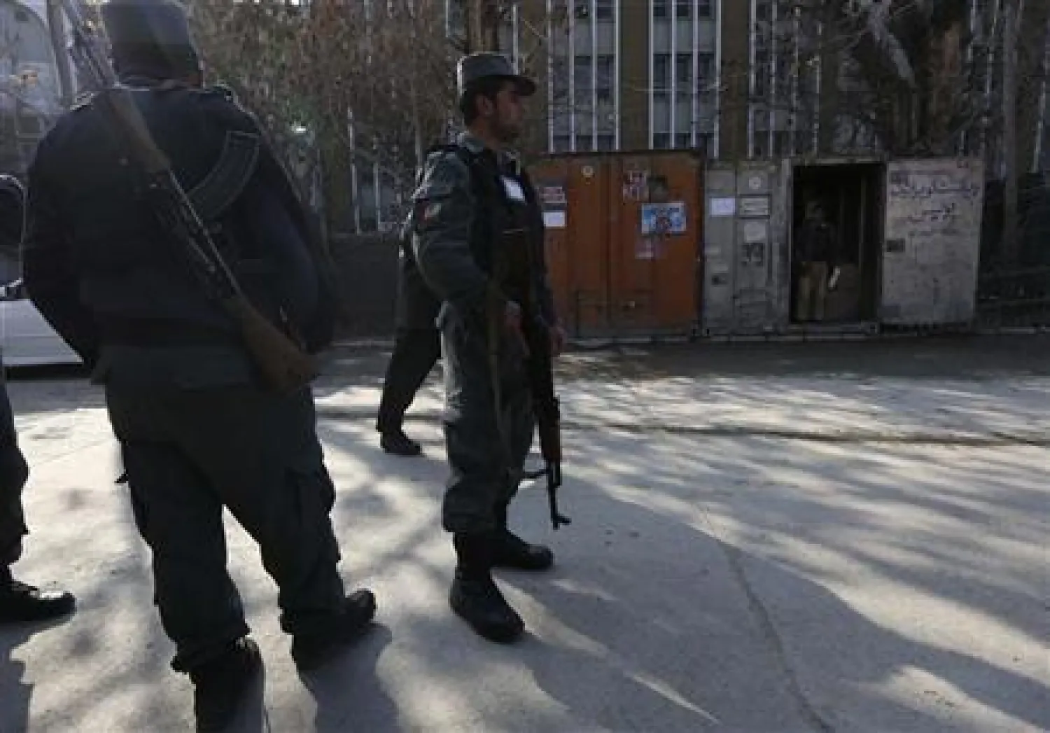 أفراد من الشرطة الأفغانية (أرشيفية - رويترز)