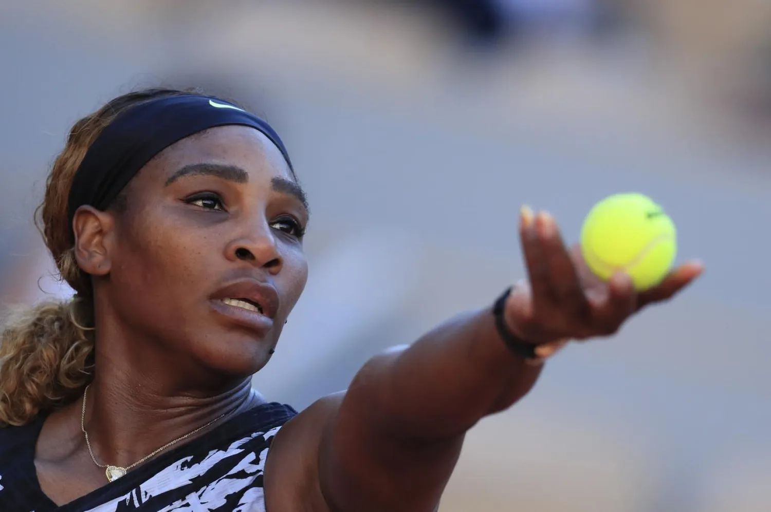 Tennis - French Open - Roland Garros, Paris, France - June 1, 2019. Serena Williams of the US in action during her third round match against Sofia Kenin of the US. REUTERS/Gonzalo Fuentes
