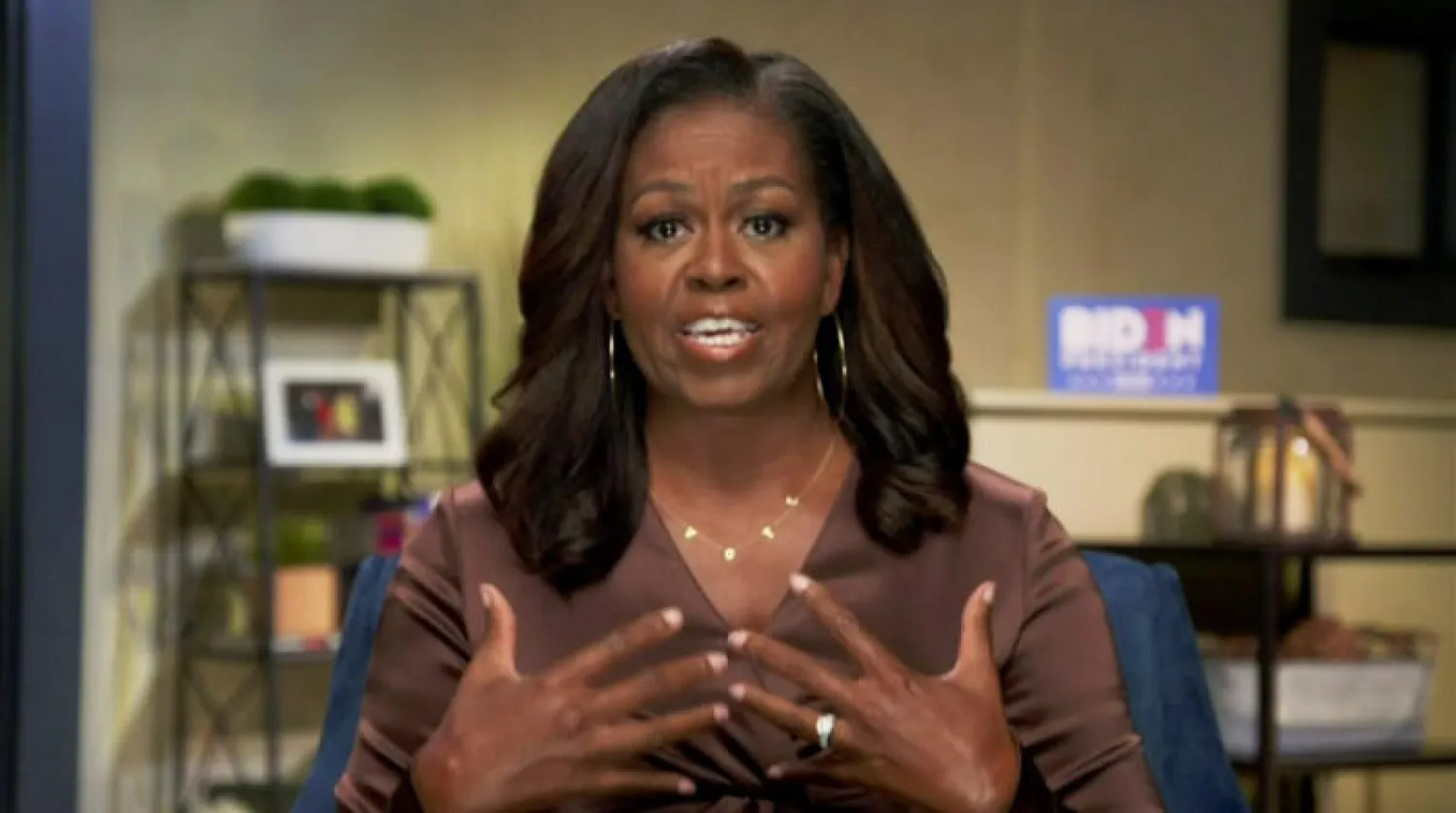 ميشيل أوباما في لقطة من خطابها المسجل الذي أذيع في افتتاح مؤتمر الحزب الديمقراطي الأميركي (رويترز)